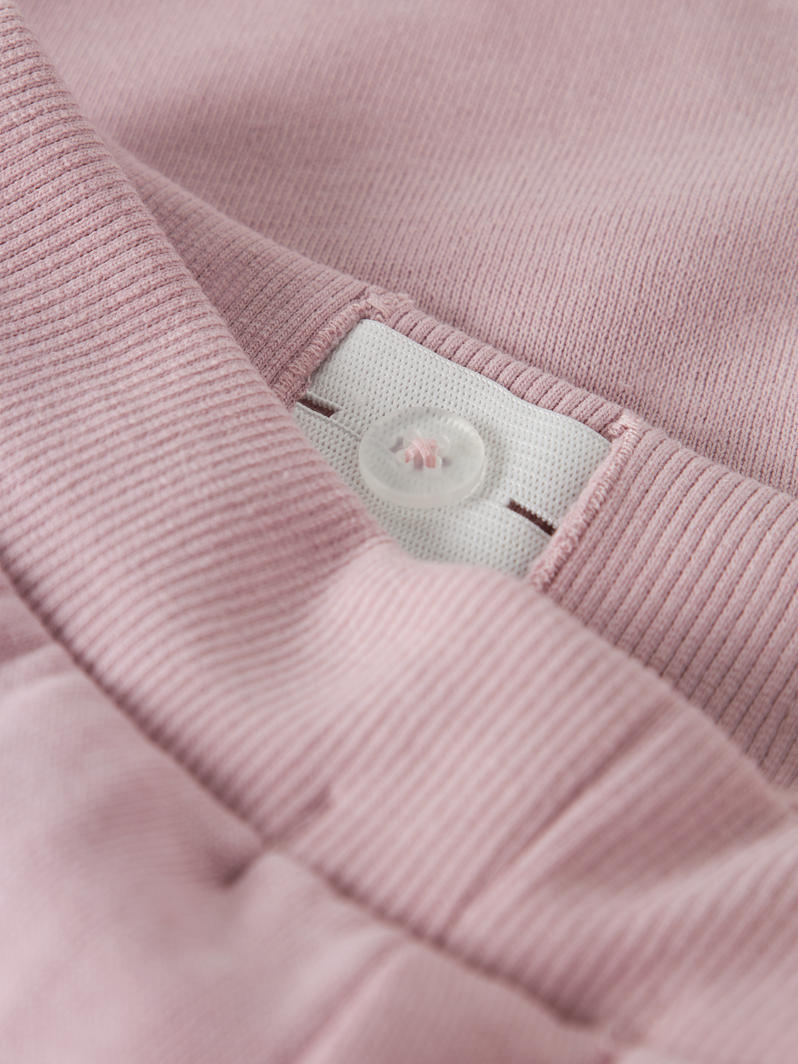 model_shot-front_full